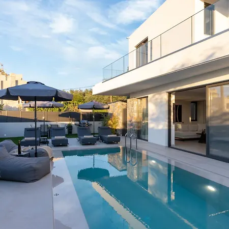 - I Villa